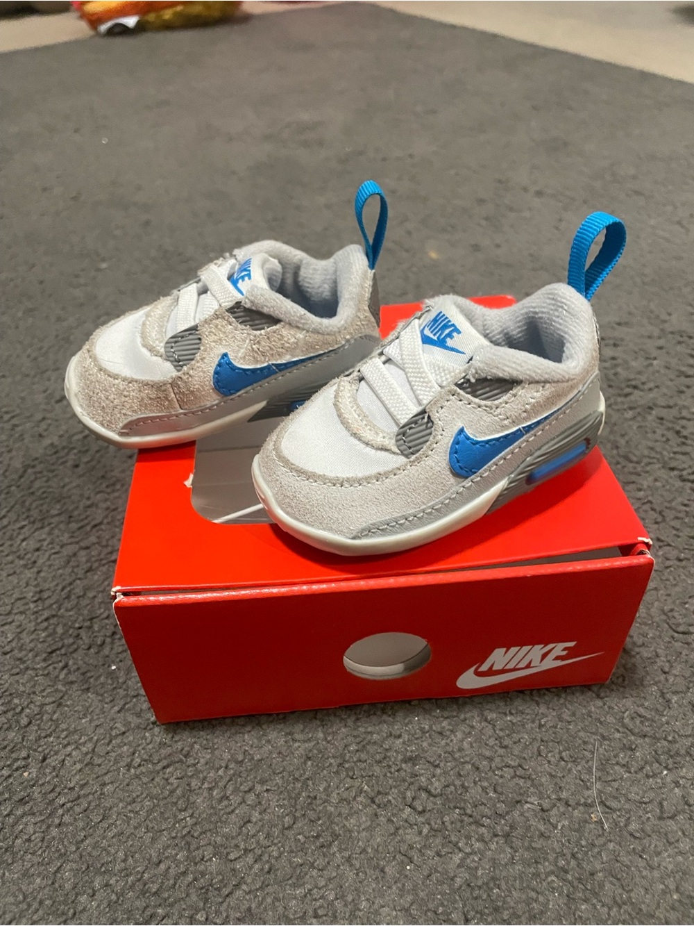Nike Crib Shoes - Picture 2 of 5